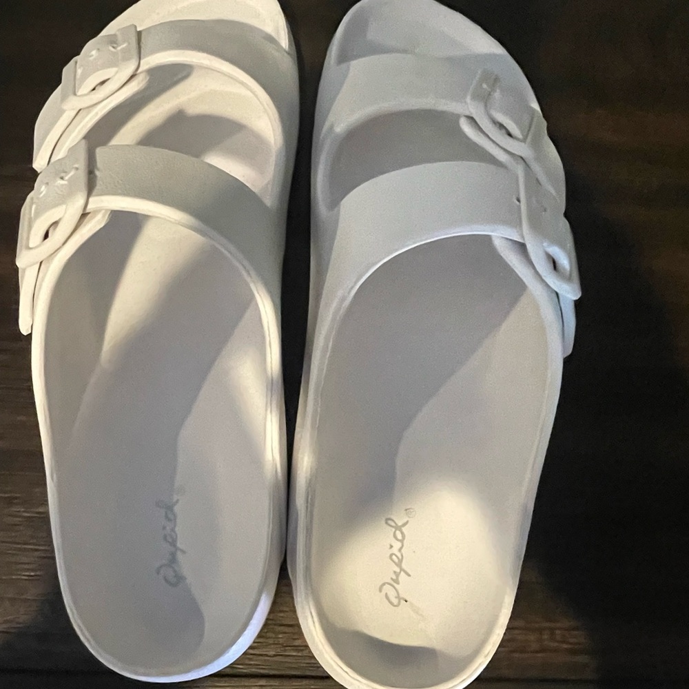 Qupid White Women's Buckle Slide Sandals